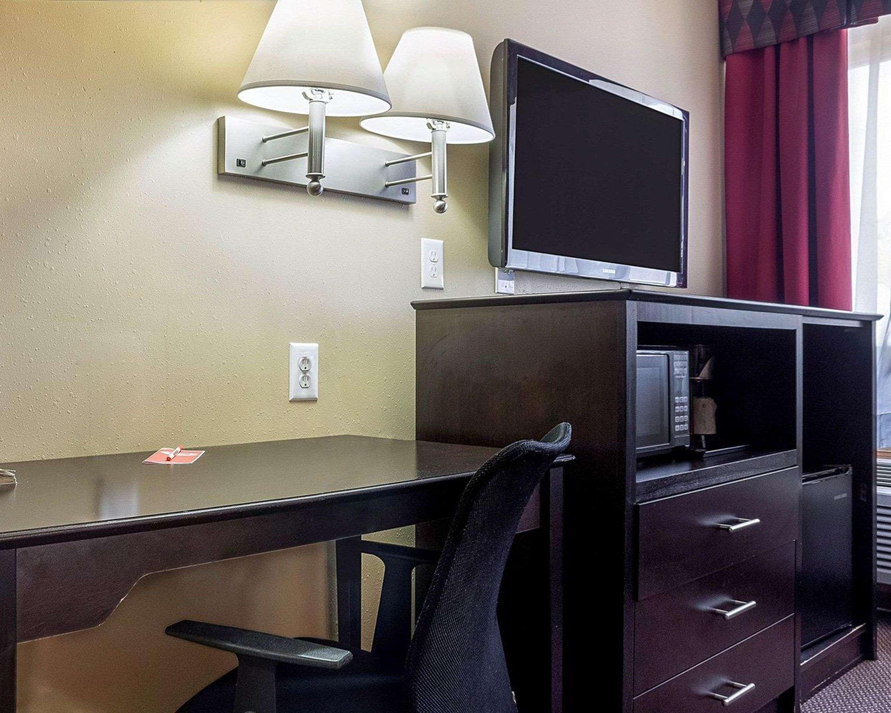 Econo Lodge Джеймстаун Экстерьер фото