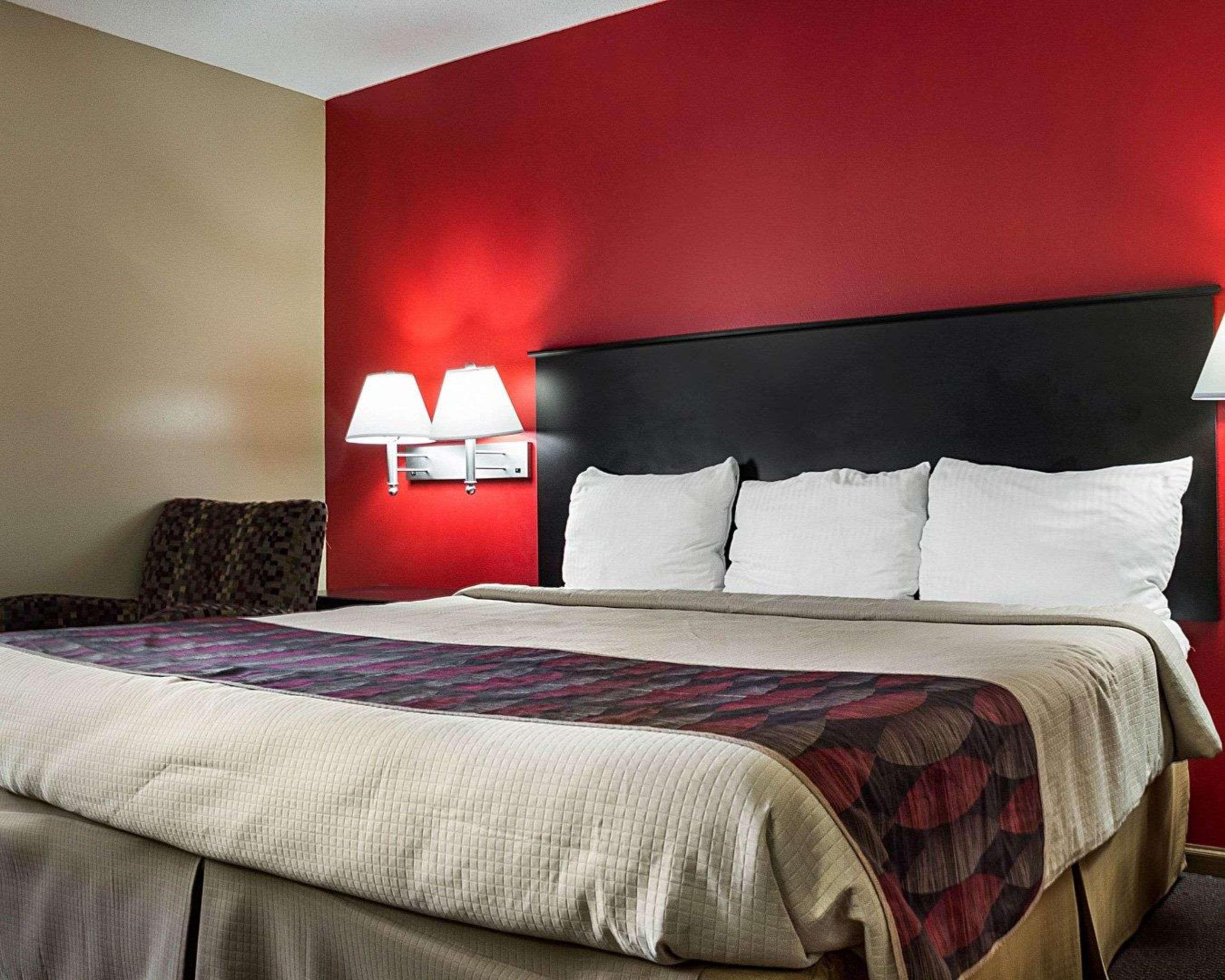 Econo Lodge Джеймстаун Экстерьер фото