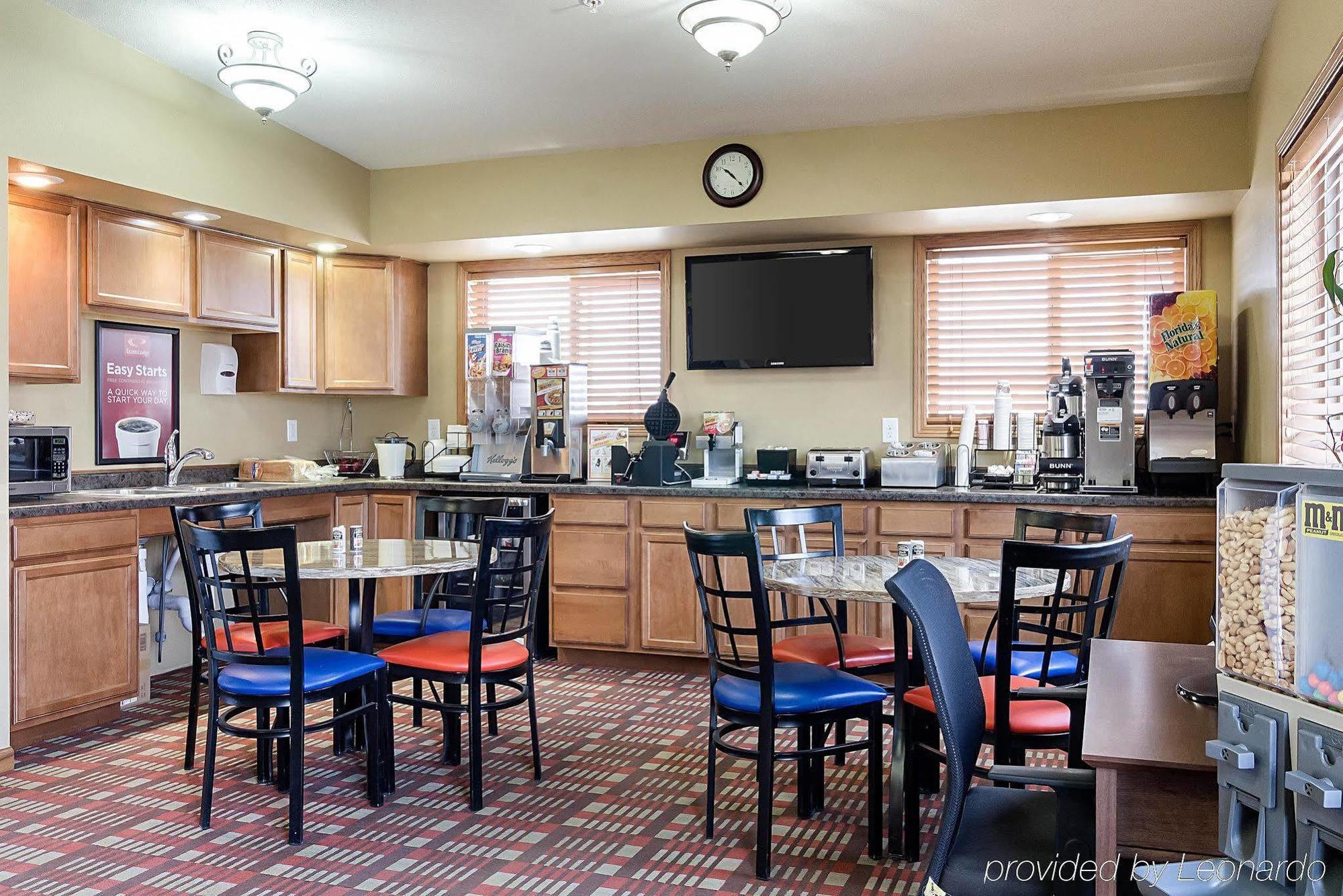 Econo Lodge Джеймстаун Экстерьер фото