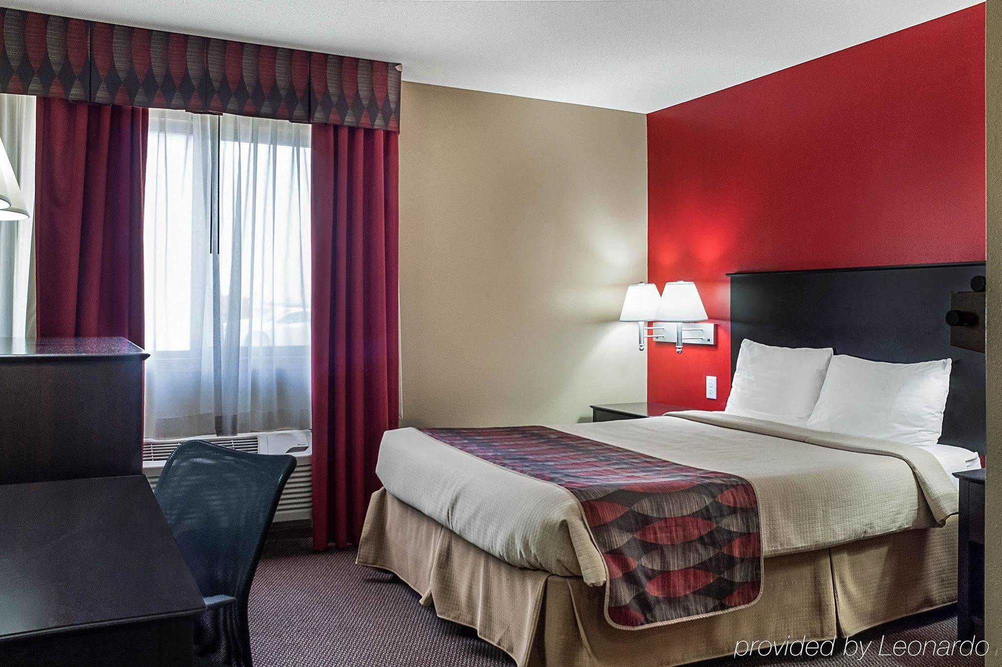 Econo Lodge Джеймстаун Экстерьер фото