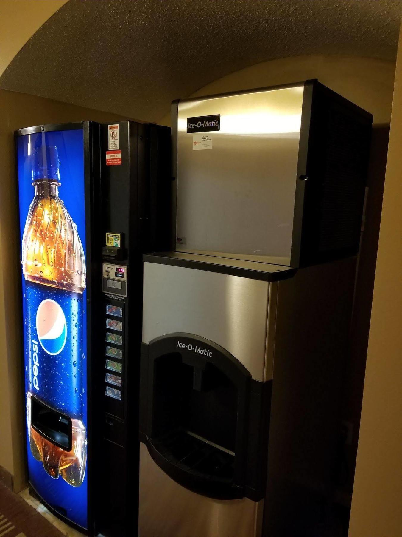 Econo Lodge Джеймстаун Экстерьер фото