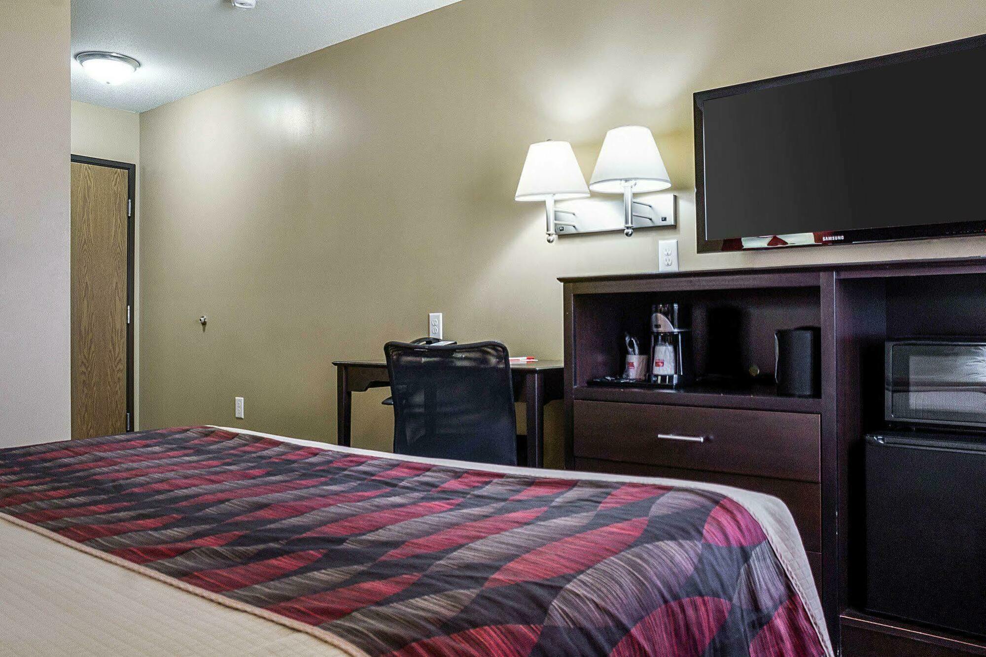 Econo Lodge Джеймстаун Экстерьер фото
